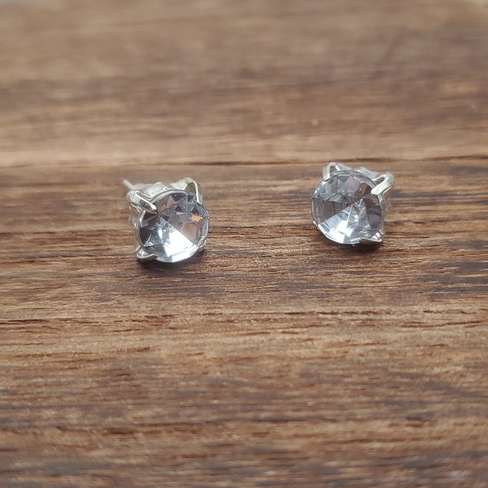 Brilliant sparkle‎ stud earrings E283
